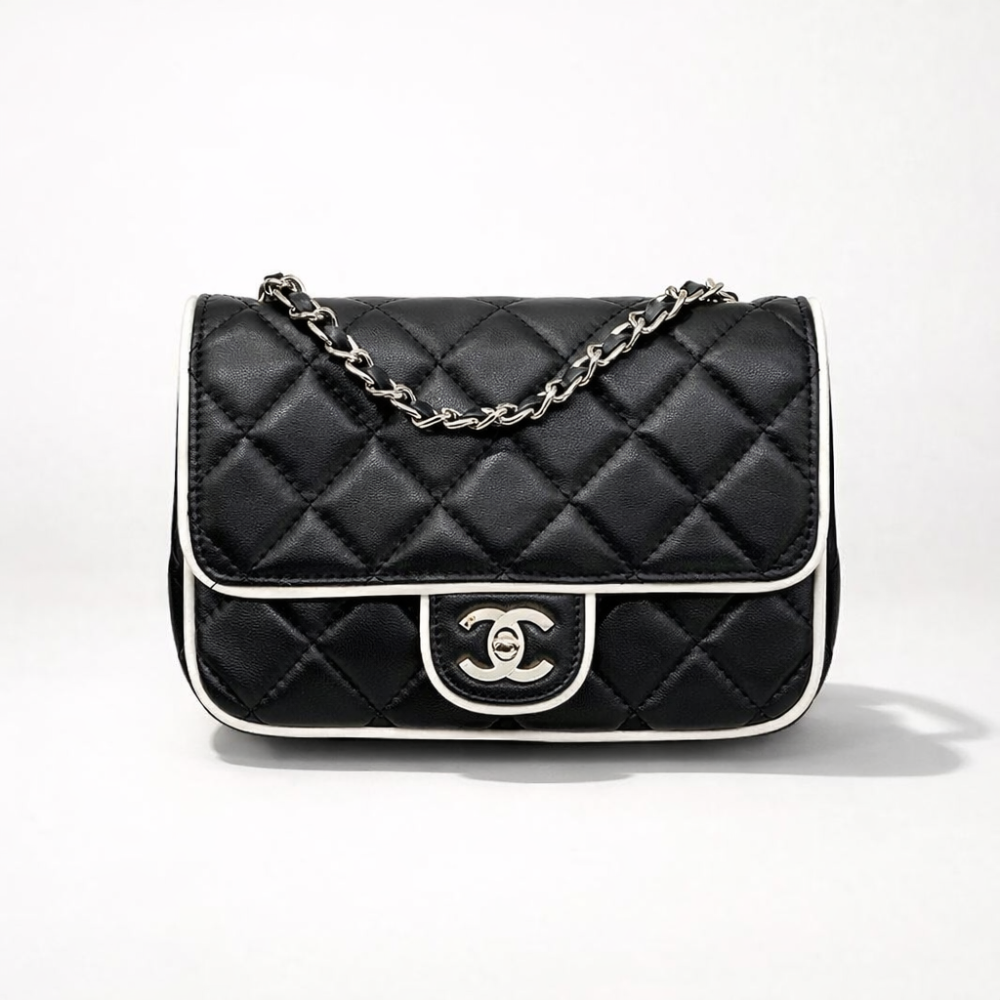 Quilted Mini Chain Lambskin & Gold-Tone Metal Black