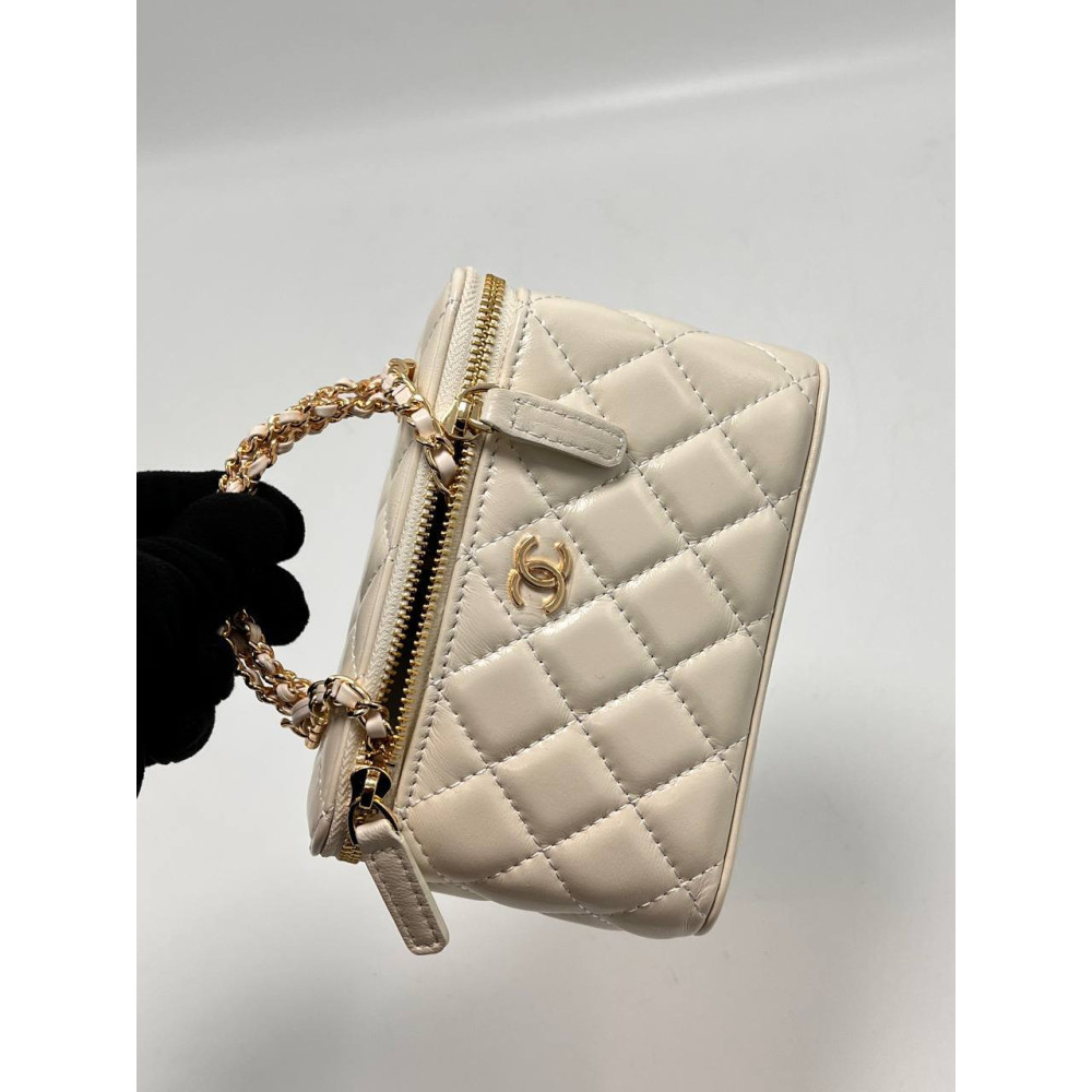 MINI TOP HANDLE Lambskin & Gold-Tone Metal Beige