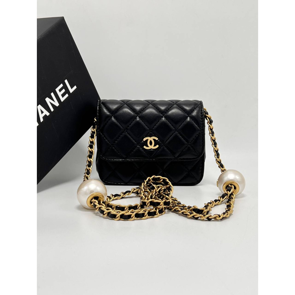WALLET ON CHAIN | Shiny Calfskin & Gold-Tone Metal | Black