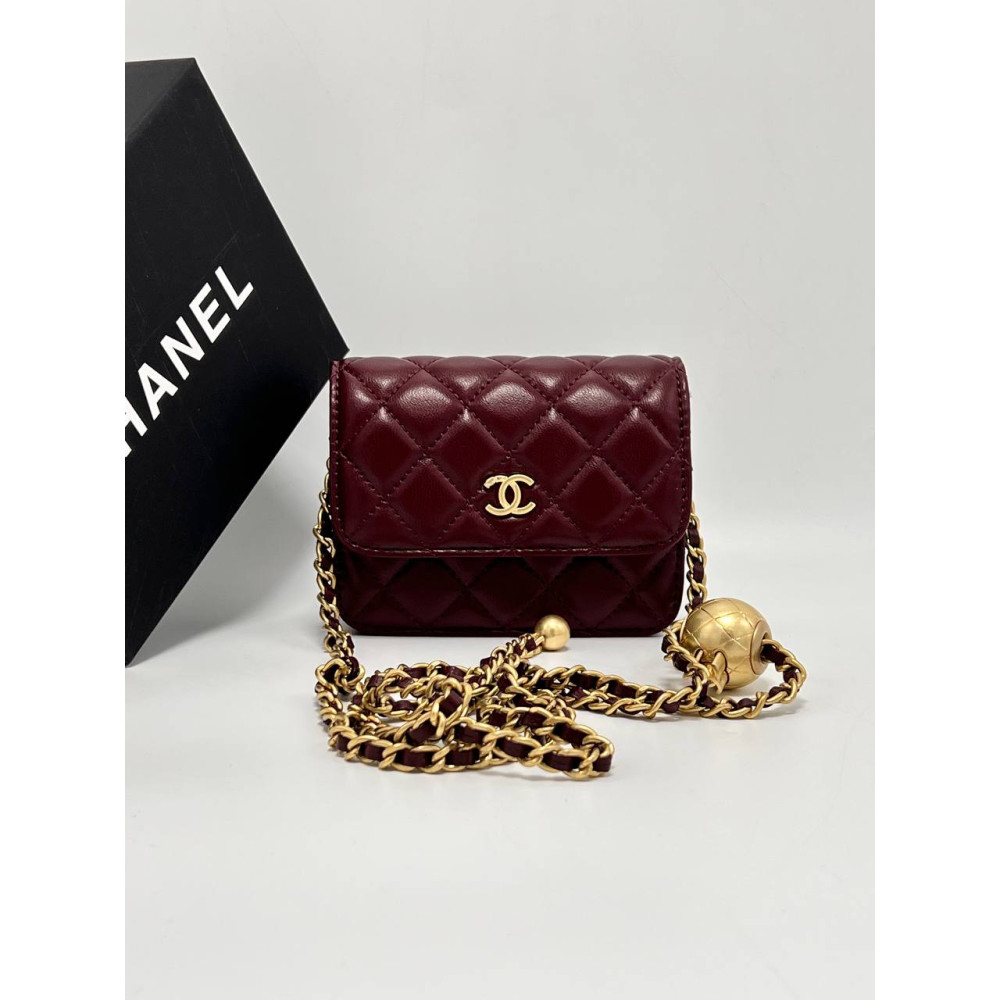 WALLET ON CHAIN | Shiny Calfskin & Gold-Tone Metal | Burgundy