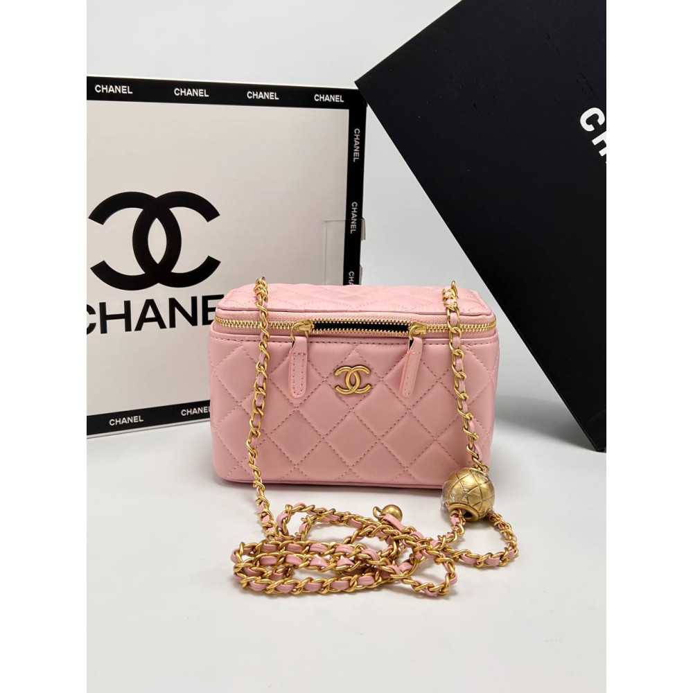 CLASSIC LONG VANITY WITH CHAIN Shiny Lambskin & Gold-Tone Metal Pink