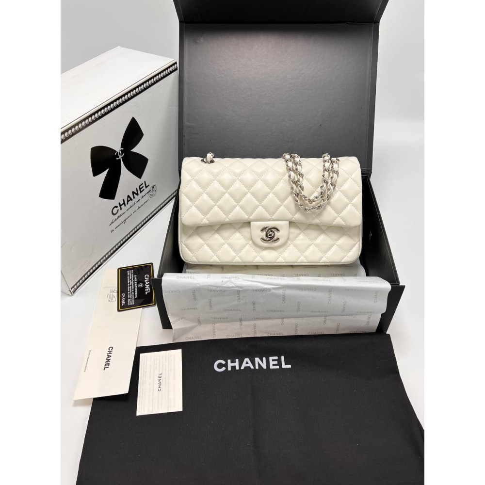 CLASSIC 11.12 HANDBAG Lambskin & Silver-Tone Metal Light Beige