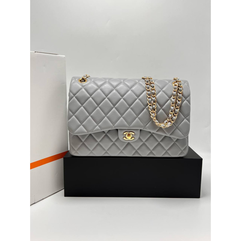 LARGE CLASSIC HANDBAG Grained Shiny Calfskin & Gold-Tone Metal Light Gray