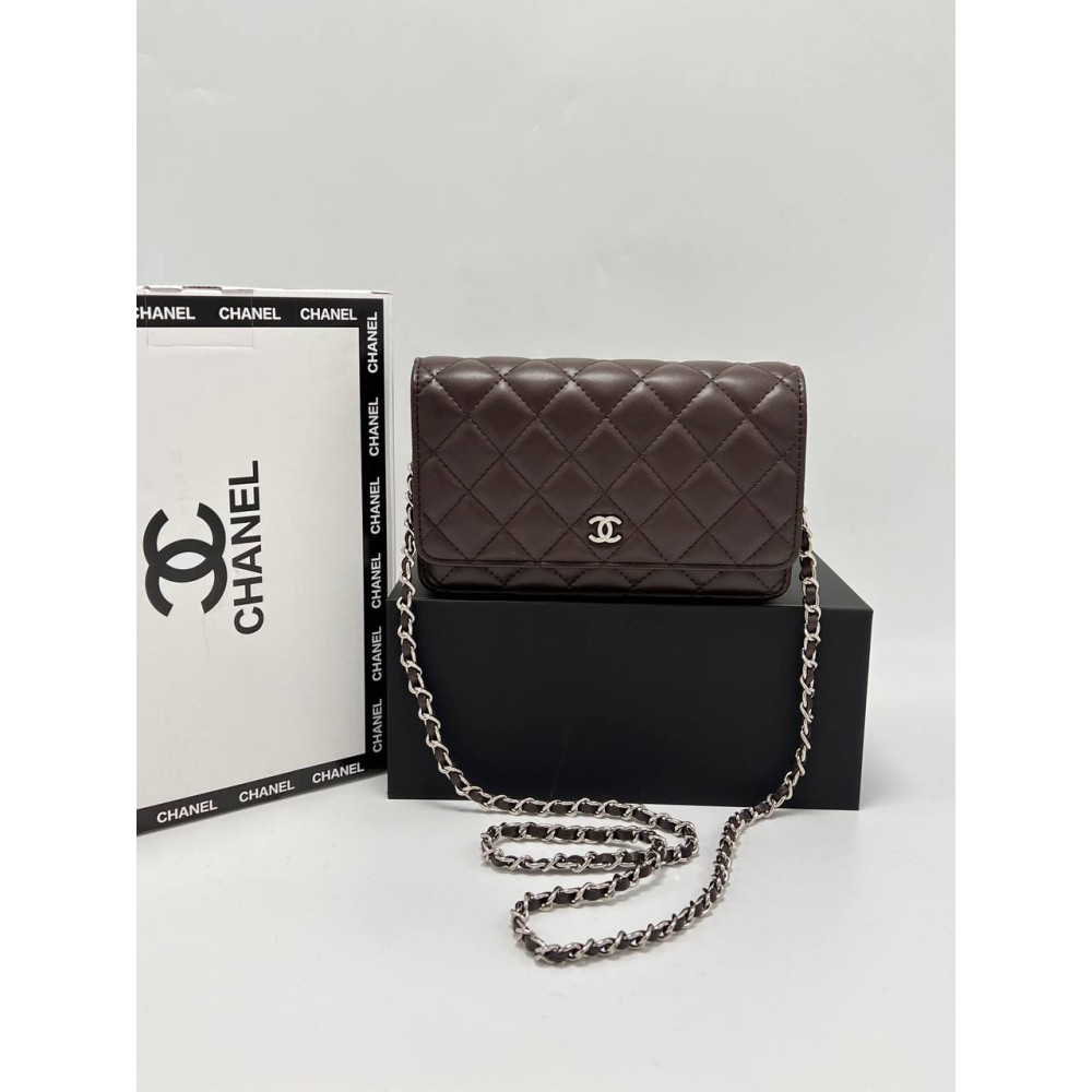WALLET ON CHAIN Grained Shiny Calfskin & Silver-Tone Metal Brown