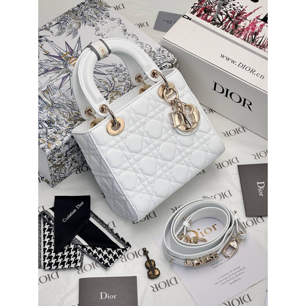 DIOR