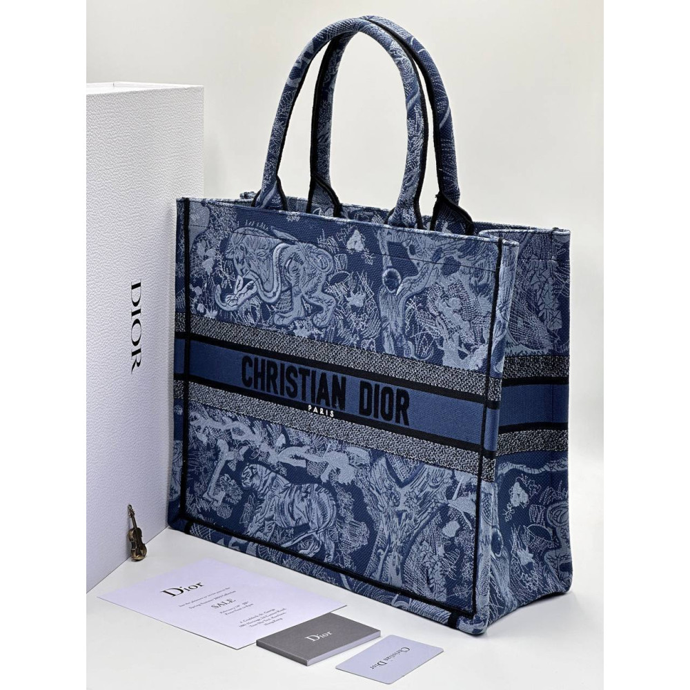 DIOR