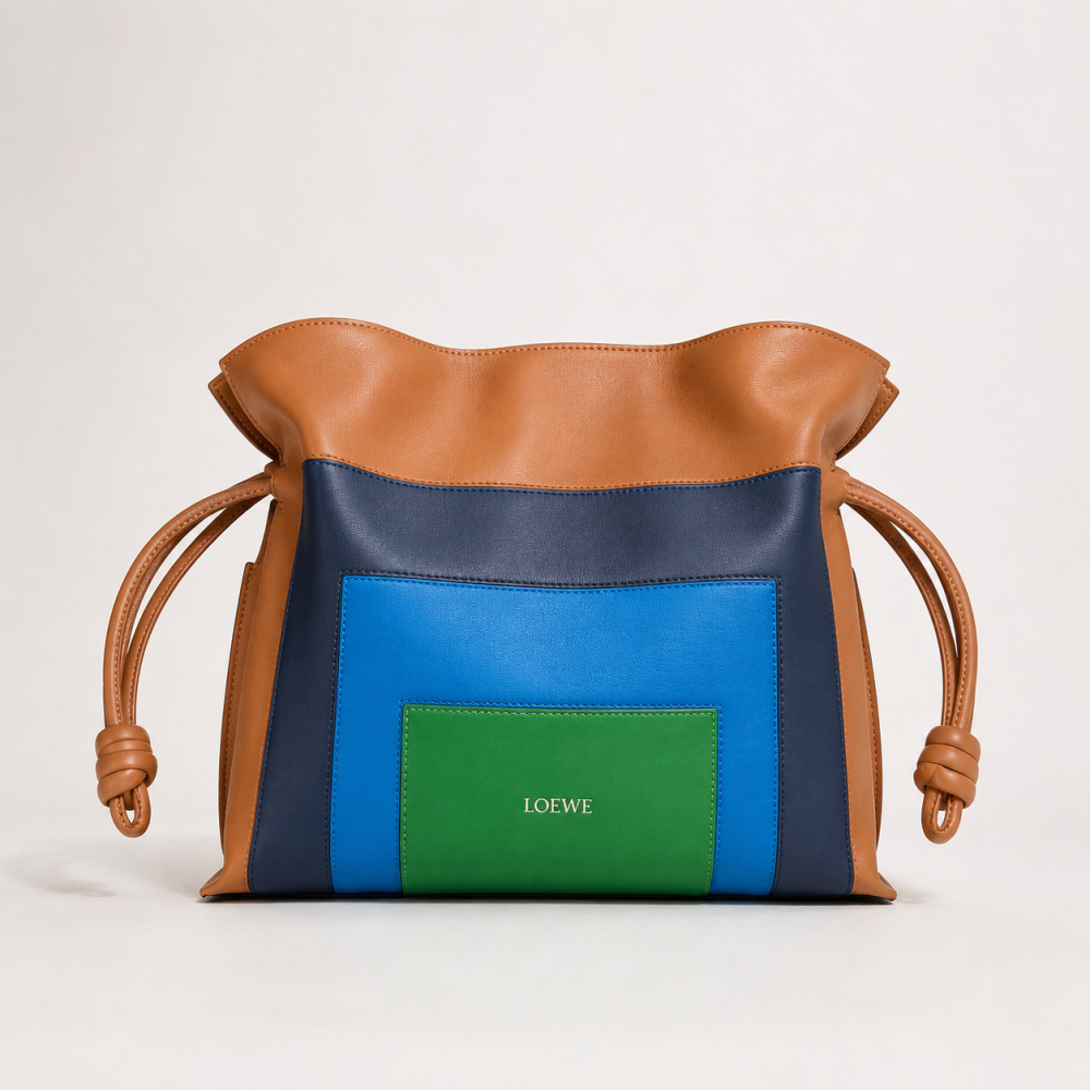 Medium Flamenco Clutch in Nappa Calfskin Caramel Bright Green